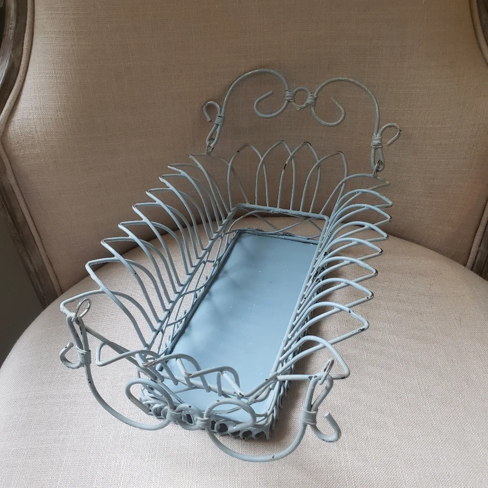 Vintage Light Blue Wire Basket - Picture 3 of 9